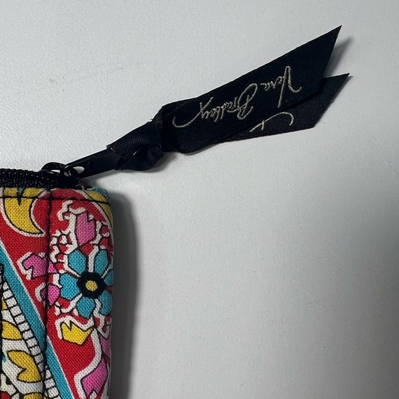 ✨Vera Bradley Keychain/Zip ID Case in "Parisian Paisley” Colorful ID Coin Purse - Picture 6 of 8